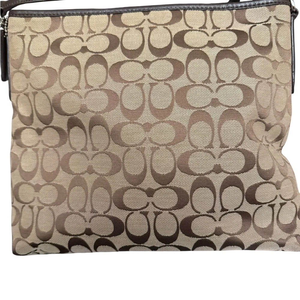 Coach Signature Canvas File Crossbody w Dust Bag - Picture 4 of 16